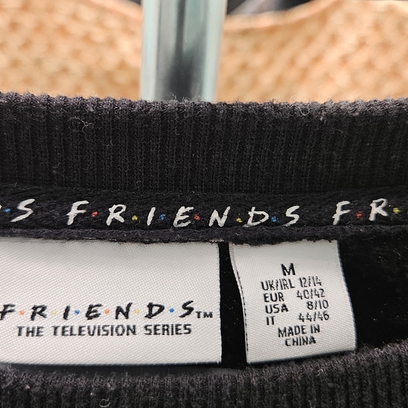 F.r.i.e.n.d.s sweater - Picture 2 of 2
